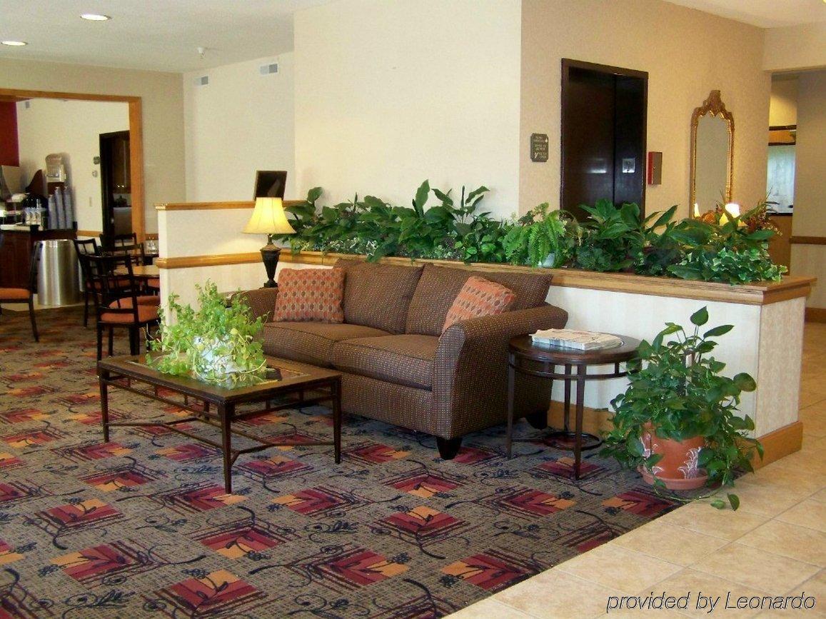 Rodeway Inn Kendallville Interior photo